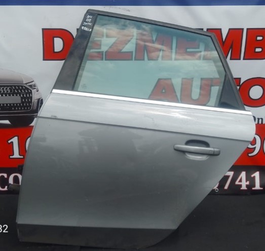 Usa Stanga Spate Audi A4 B8 2018